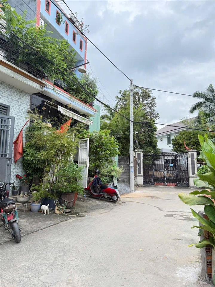 Nhà 2 lầu đường 16 linh trung gần bv việt thắng, khu chế xuất linh trung hẻm xe tải sổ hồng riêng