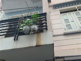 Nhà 3 tầng phường linh trung sổ hồng hoàn công sát phạm văn đồng