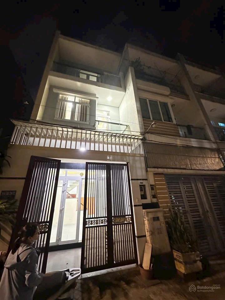 Nhà 3 lầu đường ngô chí quốc gần chợ đầu mối, khu dân trí, sổ hồng hoàn công