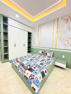 Giảm mạnh 200tr, nay còn 7 tỷ 6. nhà mặt tiền hẻm xe hơi 8m không gian sống lý tưởng