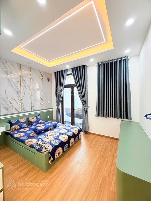 Giảm mạnh 200tr, nay còn 7 tỷ 6. nhà mặt tiền hẻm xe hơi 8m không gian sống lý tưởng