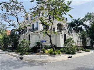Bán villa 3 tầng 410m2 (15x28m) full nội thất cao cấp châu âu chỉ 115 tỷ. đường thảo điền quận 2