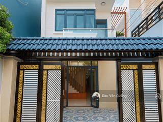 Nhà đẹp gần siêu thị go, gần đại học quốc gia hcm, thiết kế 3pn hẻm ô tô giá cực tốt chỉ 4.6 tỷ