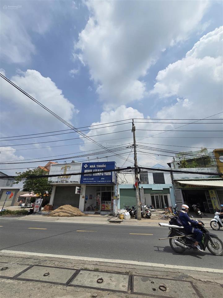 Bán đất 2 mặt tiền nguyễn duy trinh, diện tích 1900m2 giá 100 tỷ,  0915 698 *** khu kinh doanh