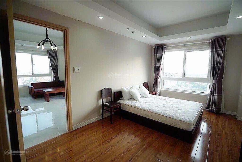 Bán căn hộ homyland 2 ngay mặt tiền nguyễn duy trinh 82m2 căn góc 2pn2wc giá 4,5 tỷ  0915 698 ***