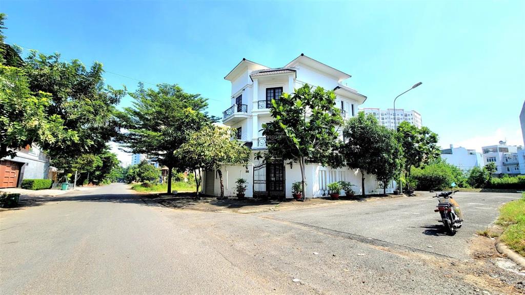 Cần bán 5 lô đất khu vực dự án khu mười mẫu giá từ 11.5 tỷ12.513,9521.5 tỷ  0915 698 ***