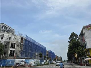 Nhà phố 260m2/shr/3 tầng ngay trung tâm tp. thủ dầu một (p. bình dương, tp.hcm mới), nh cho vay 75%