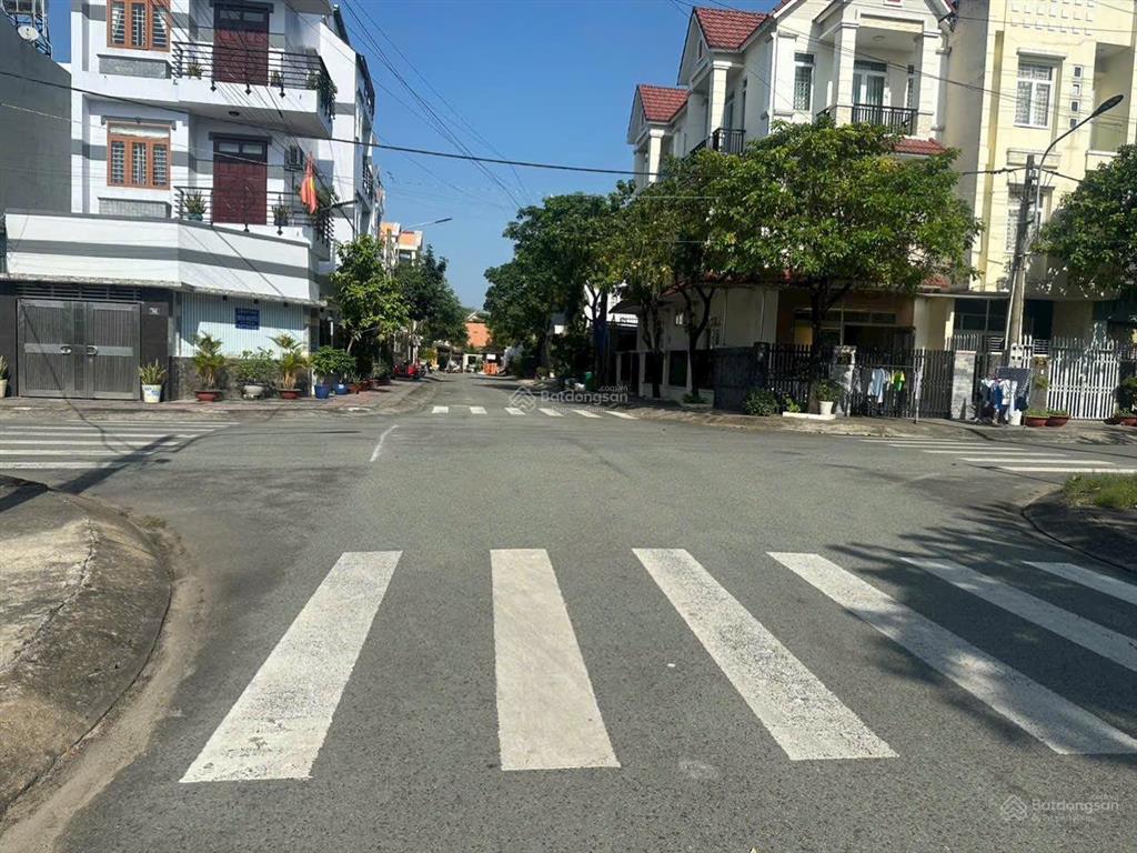 Nhà phố ngay đ.nguyễn văn tiết, lái thiêu, thuận an, bình dương,dt đất 105m2 /5,7 tỷ, nh hỗ trợ 75%