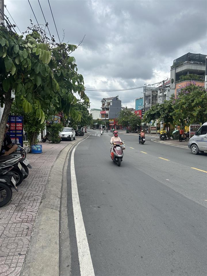 Bán gấp nhà mặt đường 185 phước long b q 9 tphcm