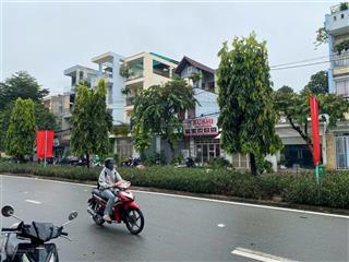 Bán căn cấp 4 mt kinh doanh đầu đường đại lộ 3, phước bình, quận 9, dt 90m2/12.6 tỷ bớt tí