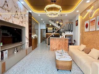 Nhà hoàng hoa thám, p5, phú nhuận
 nhà 3pn,3wc có pn dưới trệt  dt 3.9mx15m, công nhận 54m