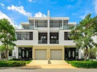 Chính chủ bán biệt thự lucasta 552m2 đất. giáp 2 mặt sông tự nhiên. sổ hồng riêng. gọi 0982 667 ***