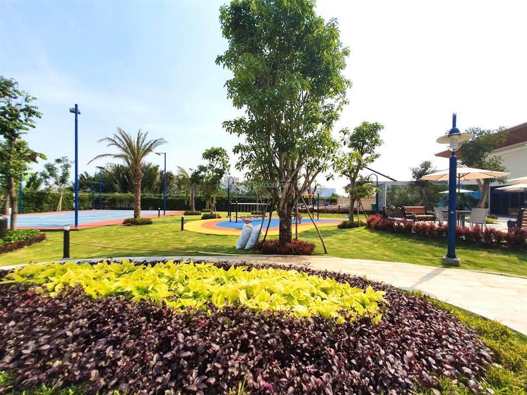 Chính chủ gửi bán nhà phố verosa park 6x17m trục chính 20m. view công viên. gọi ngay 0982 667 ***