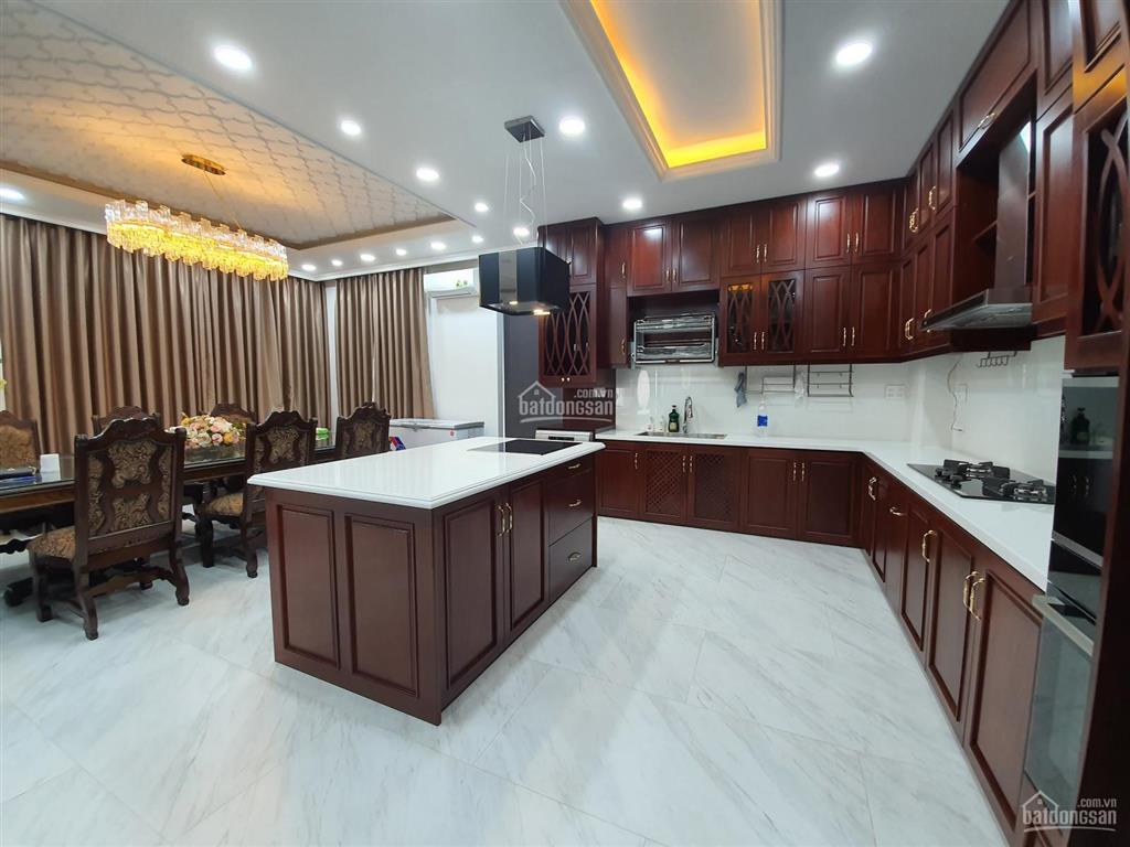 Chính chủ bán biệt thự lucasta khang điền 10x17,5m. nhà hoàn thiện. gọi 0982 667 *** mr phan điền