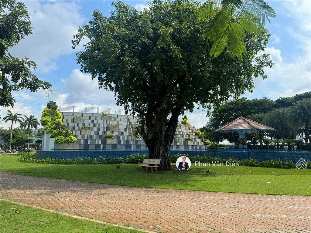 Chính chủ bán biệt thự melosa khang điền 8x18m. nhà hoàn thiện ngoài. giá 13,5 tỷ tốt nhất dự án