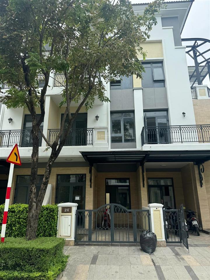 Chính chủ bán nhà phố verosa khang điền 5x17m view công viên thoáng. không đối nhà. gọi 0982 667 ***