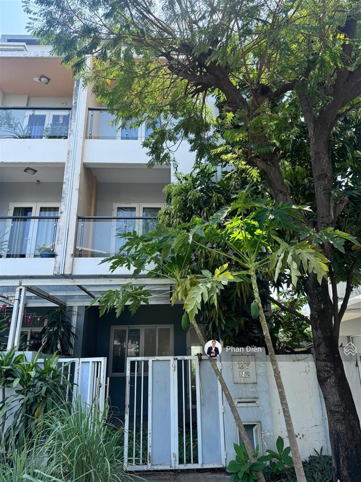 Chính chủ gửi bán nhà phố mega village khang điền 5x19m view hồ bơi gọi ngay 0982 667 *** mrphan điền