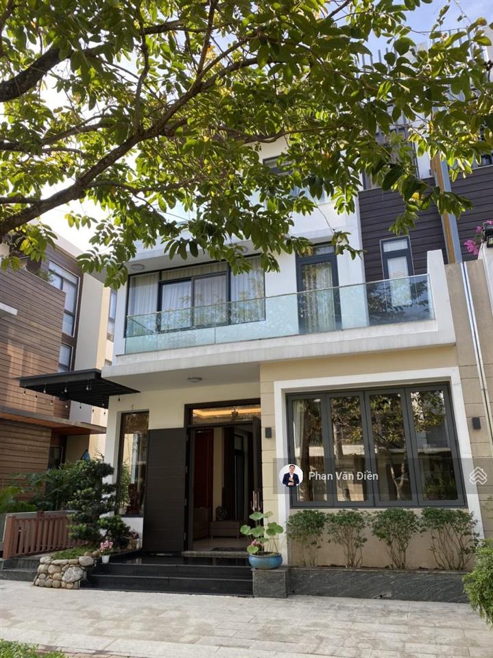Phan điền bán biệt thự lucasta 175m2 nội thất đầy đủ. đang có hợp đồng thuê 35tr. gọi 0982 667 ***
