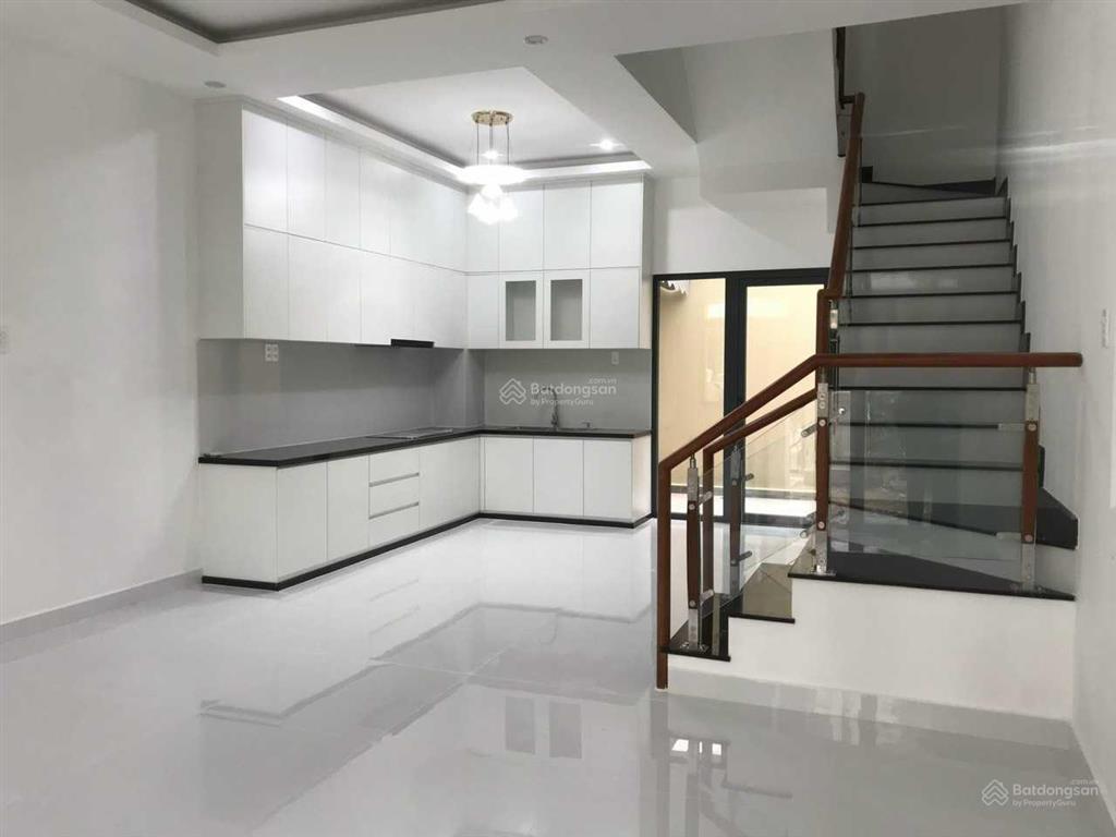 Chính chủ cho thuê nhà phố 6x17m verosa park khang điền nội thất đầy đủ. gọi 0982 667 *** phan điền