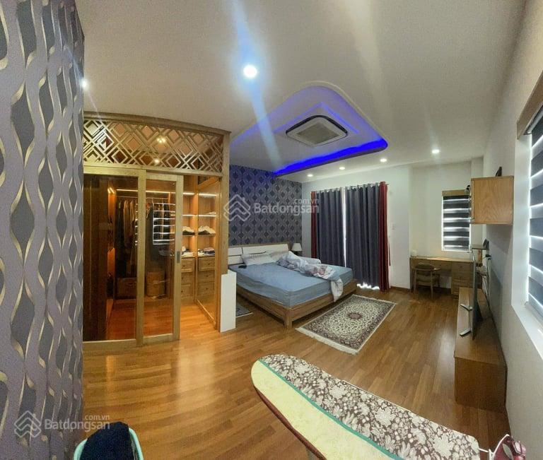 Chính chủ bán biệt thự melosa khang điền, diện tích 8x25m, hướng đông full nội thất, tặng hồ cá koi