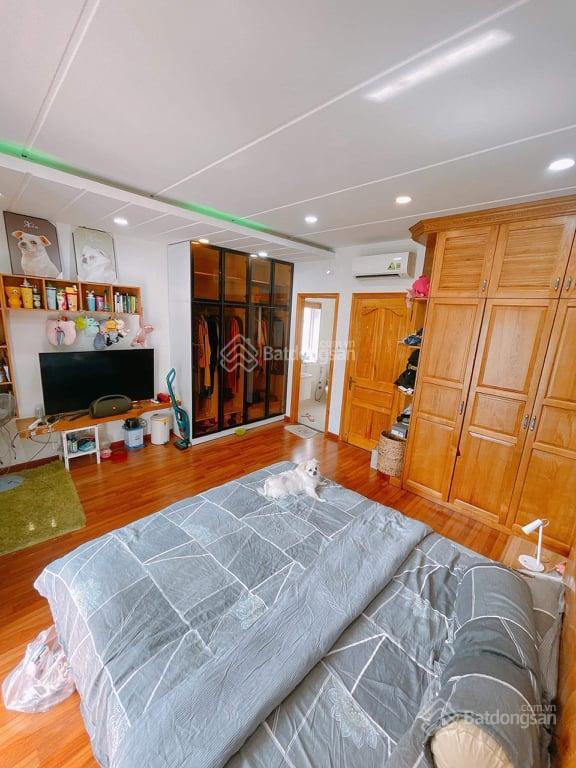 Chính chủ bán biệt thự melosa khang điền, diện tích 8x25m, hướng đông full nội thất, tặng hồ cá koi