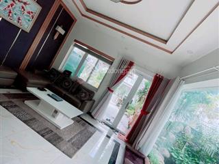 Chính chủ bán biệt thự melosa khang điền, diện tích 8x25m, hướng đông full nội thất, tặng hồ cá koi