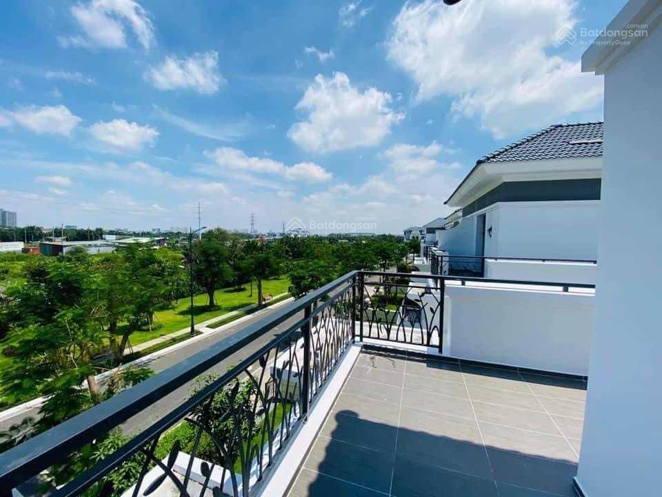 Chính chủ bán biệt thự verosa park 8x28m. sổ hồng riêng, view công viên, gọi 0982 667 *** mr điền
