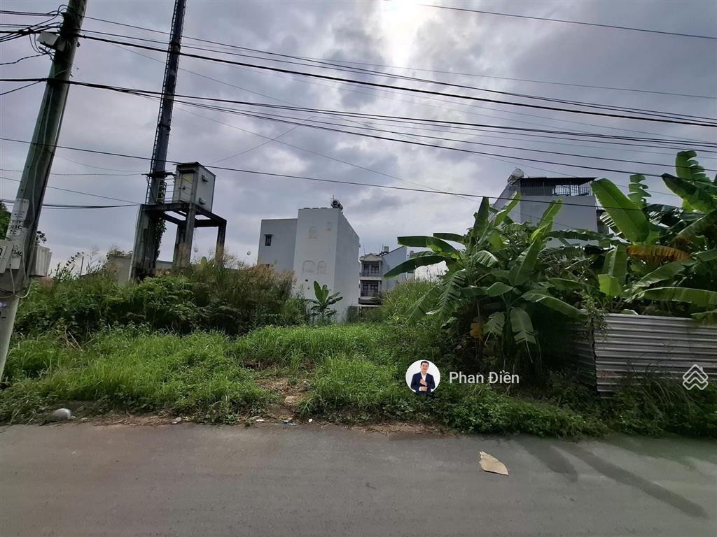 Chính chủ bán lô đất samsung village. diện tích 107m2. sổ hồng. gọi ngay 0982 667 *** mr phan điền