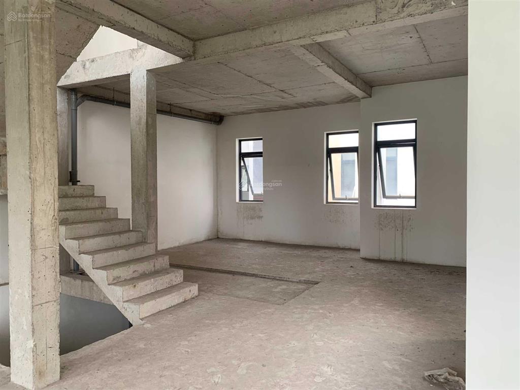 Chính chủ bán căn biệt thự lucasta 10x23m. hoàn thiện bên ngoài. đường 20m. gọi ngay 0982 667 ***