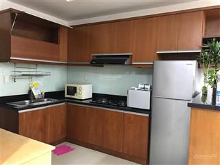 Bán căn hộ chung cư sky garden dt56m2 2pn, 1wc, view hồ bơi, về đêm đẹp lung linh