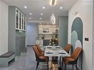 Nhà đẹp vị trí góc view siêu thị vivo , 3pn 2wc khu sky garden phú mỹ hưng quận 7