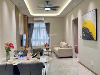 Nhà đẹp dt 81m2, 3pn 2wc sẵn hd thue 25tr khu sky garden phú mỹ hưng quận 7