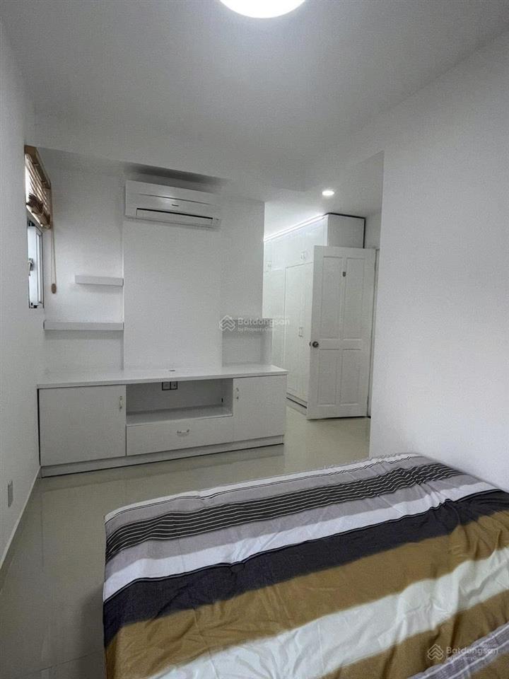 Căn hộ vị trí góc view hồ bơi đang có hd thuê khu sky garden phú mỹ hưng quận 7