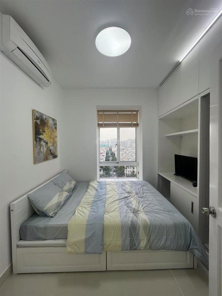 Căn hộ vị trí góc view hồ bơi đang có hd thuê khu sky garden phú mỹ hưng quận 7