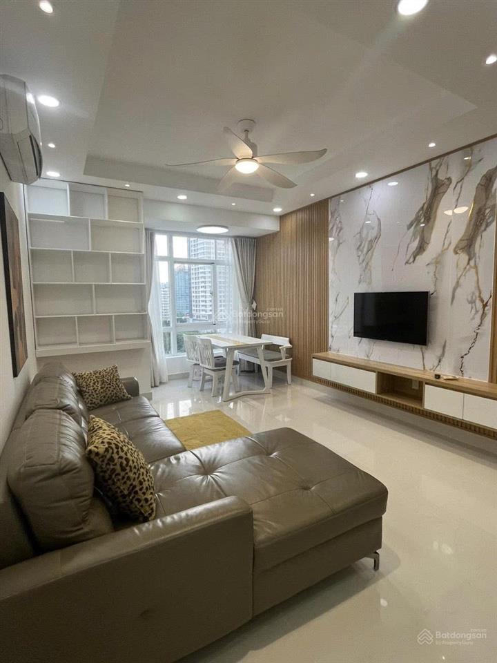 Căn hộ vị trí góc view hồ bơi đang có hd thuê khu sky garden phú mỹ hưng quận 7