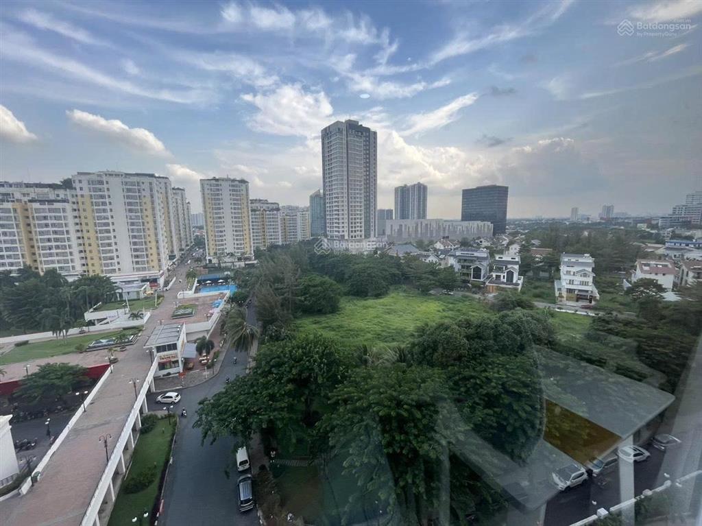Căn hộ vị trí góc view hồ bơi đang có hd thuê khu sky garden phú mỹ hưng quận 7