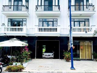 Bán gấp shophouse 3 tầng trục đường 25m. giá 3,9 tỷ. sổ hồng công chứng ngay