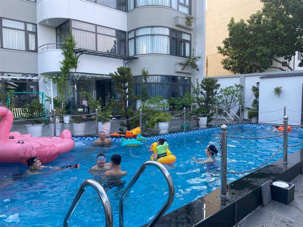 Căn hộ dịch vụ full nội thất 20m2 view hồ bơi, giá 4,2 tr/tháng