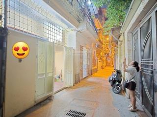 Quan nhân 40m2, 4 tầng, 7 tỷ, ô tô đỗ cửa