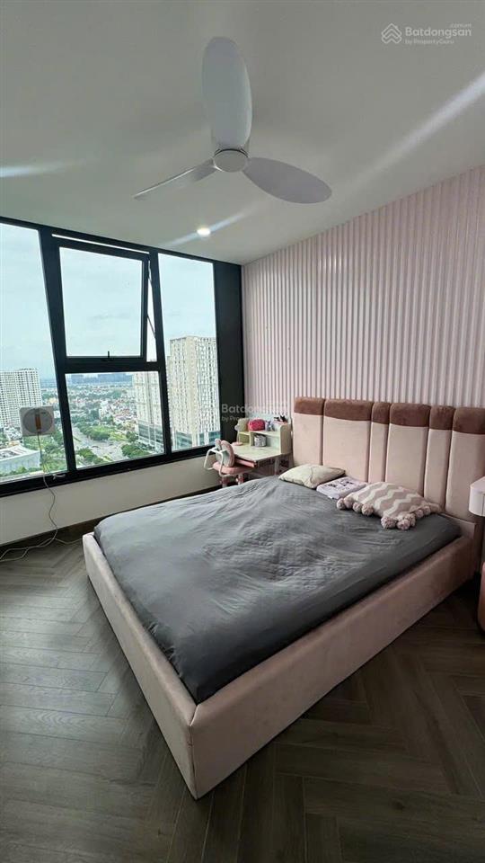 Bán căn hộ cao cấp n01t8 ngoại giao đoàn, 136m2, 4pn 3wc, full nội thất, có slot ô tô. giá tốt nhất