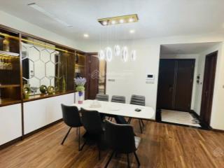 Em bán căn góc view thẳng hồ tòa n01t8 ngoại giao đoàn, dt 122m2, 3pn, sổ lâu dài, có slot ô tô
