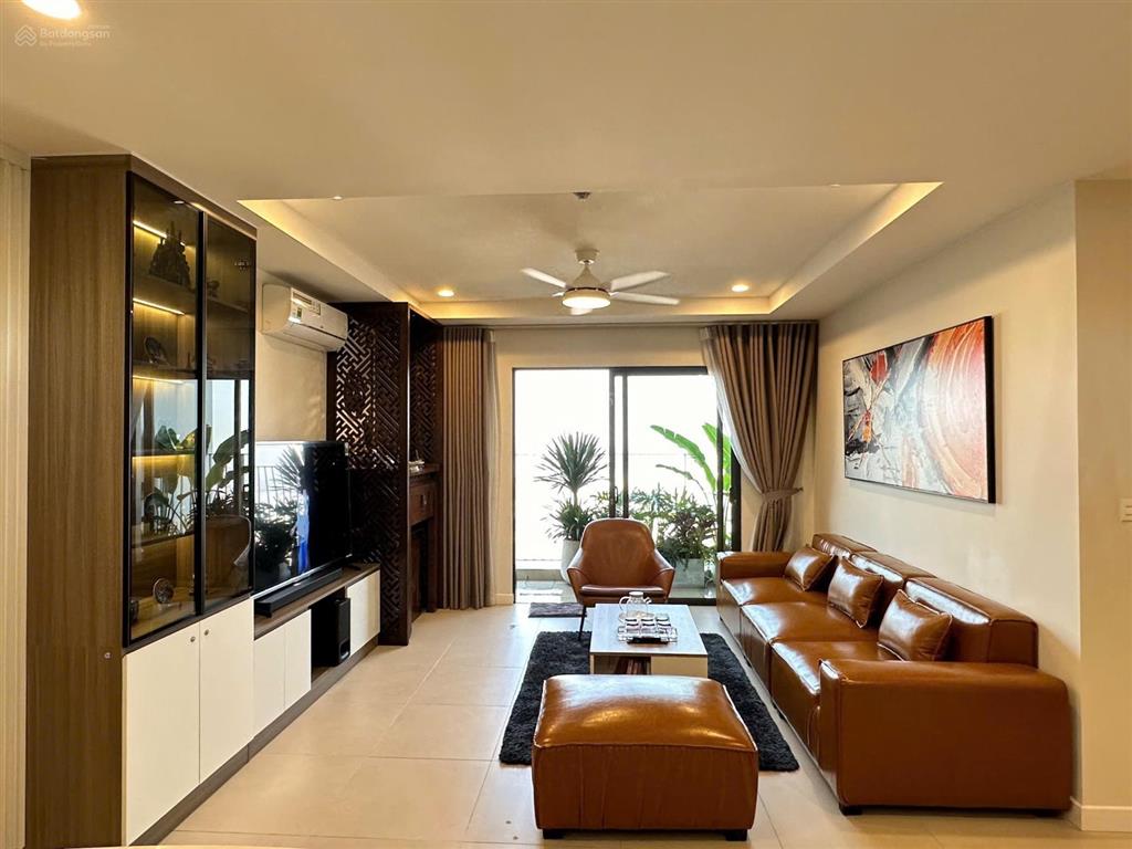 Chủ nhà thiện chí bán nhanh chcc center point 110 cầu giấy, 86m2 , 3pn, 2wc. giá chỉ hơn 10 tỷ