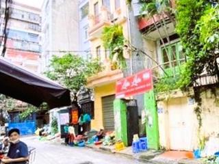 Nhà hoàng cầu, đống đa 111m2 x 4 tầng ô tô tránh, mt 5,6m, giá 32,5 tỷ