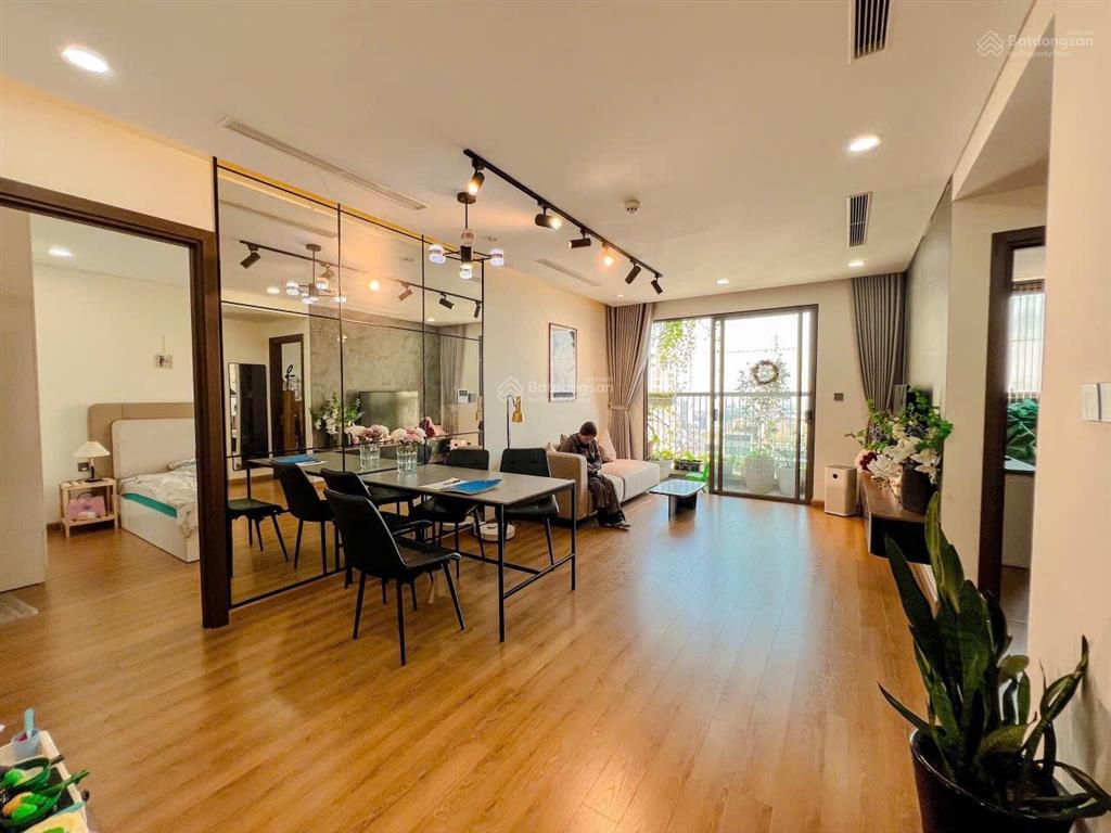 Bán căn hộ chung cư view đẹp tại goldsilk complex, 7.4 tỷ, 128m2, 3 ng , 3wc, view cầu am
