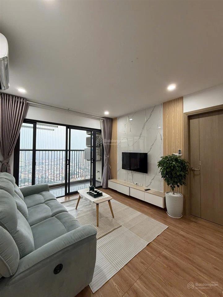 Anh tôi cần bán chung cư 70m2 tại samsora premier, 4,8 tỷ, 2pn, 2wc, sẵn sổ căn góc full nội thất