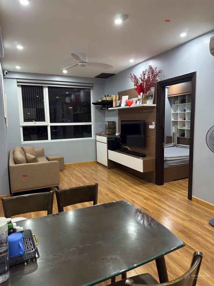 Bán căn hộ chung cư samsora premier, 4.8 tỷ, 60m2, 2pn, 2wc sẵn sổ full đồ view hồ