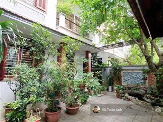 Bán biệt thự víp  3 thoáng  view công viên  vỉa hè  3 oto tránh  nội thất tiền tỷ