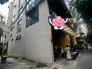 Bán nhà hoàng quốc việt 2 thoáng phân lô ô tô vào nhà