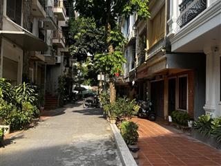 Bán nhà phân lô nghĩa đô kinh doanh ô tô đỗ cửa