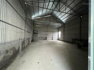 Cho thuê kho 300m2  cự khối, long biên  3 pha  xe tải